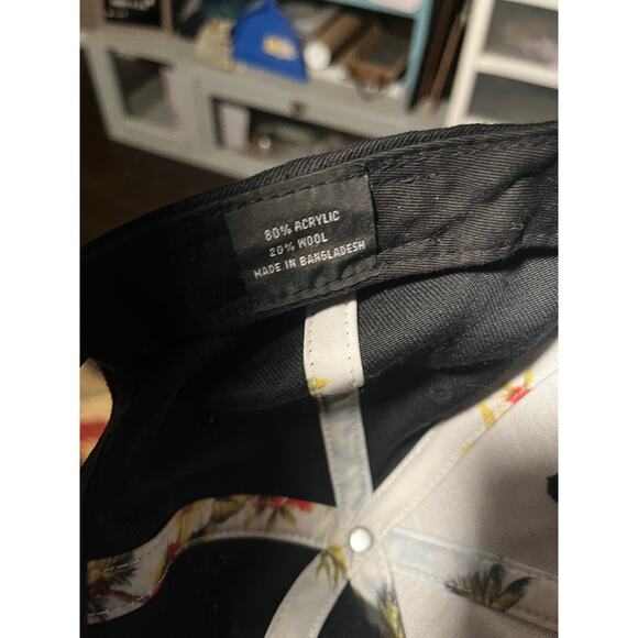 Toby Mac TM Hawaiian Floral Snapback Hat - Picture 7 of 11